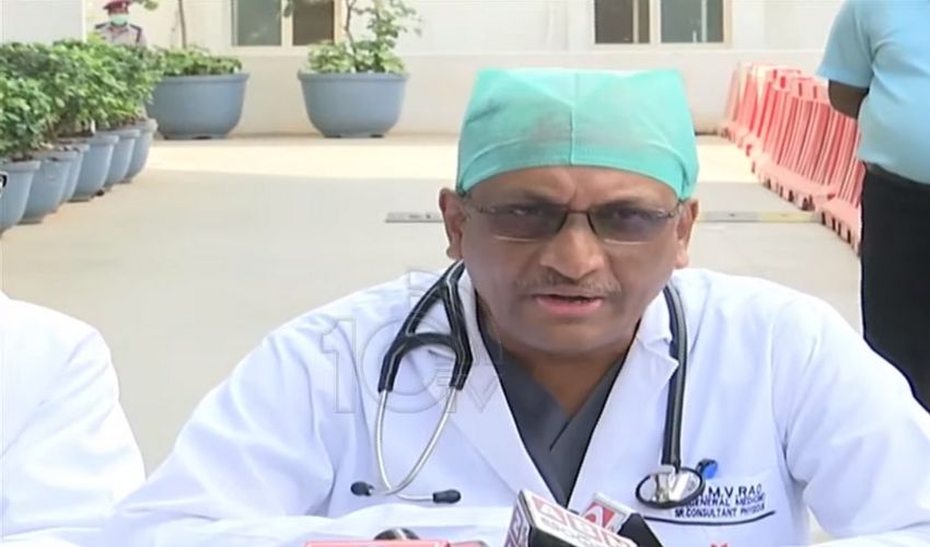 Yashoda Hospital : సీఎం కేసీఆర్కు వారం పాటు విశ్రాంతి అవసరం.. ఆసుపత్రి నుంచి డిశ్చార్జ్ Yashoda Hospital : సీఎం కేసీఆర్కు వారం పాటు విశ్రాంతి అవసరం.. ఆసుపత్రి నుంచి డిశ్చార్జ్