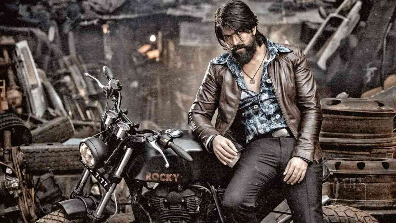 KGF2: జక్కన్న దారిలో ప్రశాంత్.. పెరిగిన కేజీఎఫ్ 2 ప్రమోషన్ల స్పీడ్! KGF2: జక్కన్న దారిలో ప్రశాంత్.. పెరిగిన కేజీఎఫ్ 2 ప్రమోషన్ల స్పీడ్!