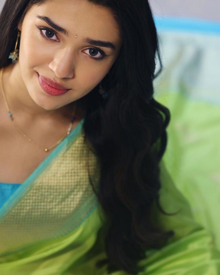 Krithi Shetty6