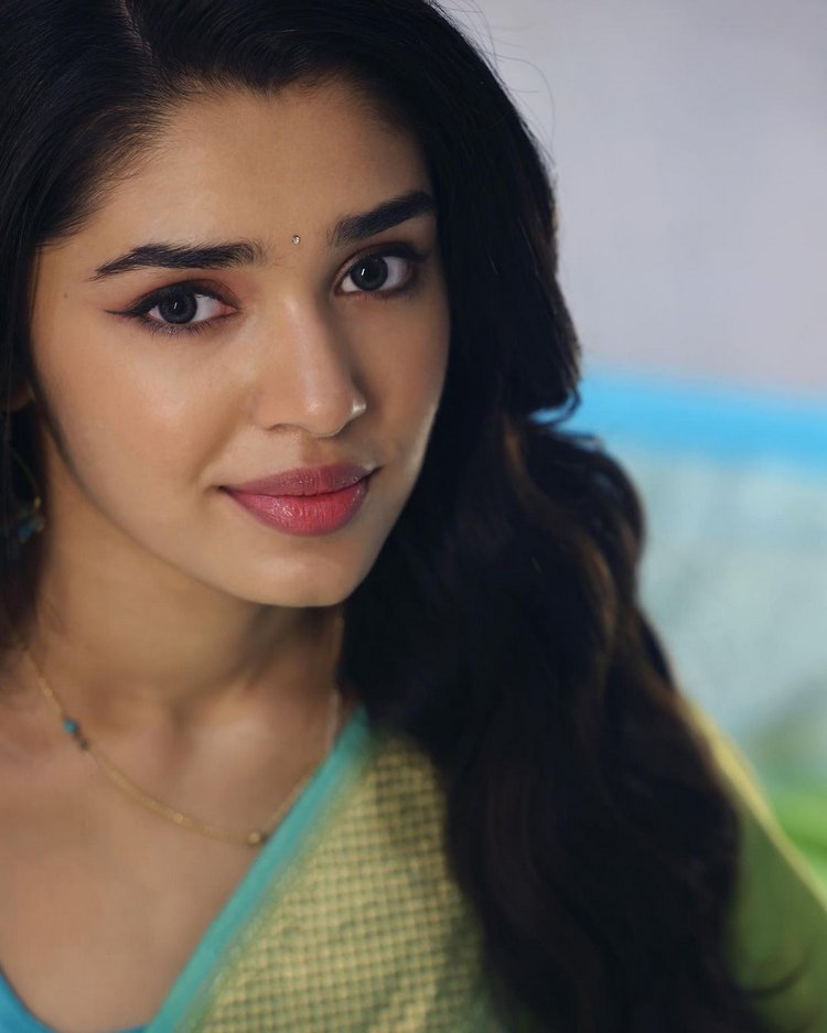 Krithi Shetty7