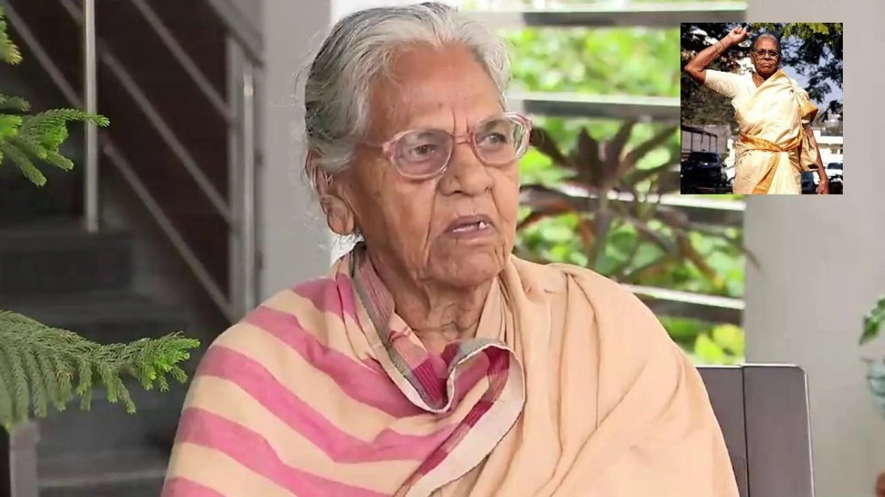 Mallu Swarajyam Passed Away : తెలంగాణ సాయుధ పోరాట యోధురాలు మల్లు స్వరాజ్యం కన్నుమూత Mallu Swarajyam Passed Away : తెలంగాణ సాయుధ పోరాట యోధురాలు మల్లు స్వరాజ్యం కన్నుమూత