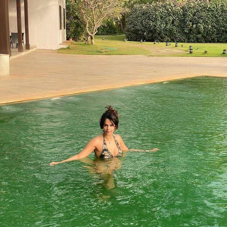 Mallika Sherawat3