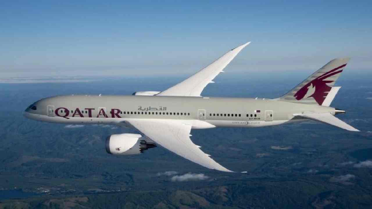 Qatar Airways : ఢిల్లీ నుంచి దోహా వెళుతున్న విమానం కరాచీలో అత్యవసర ల్యాండింగ్ Qatar Airways : ఢిల్లీ నుంచి దోహా వెళుతున్న విమానం కరాచీలో అత్యవసర ల్యాండింగ్