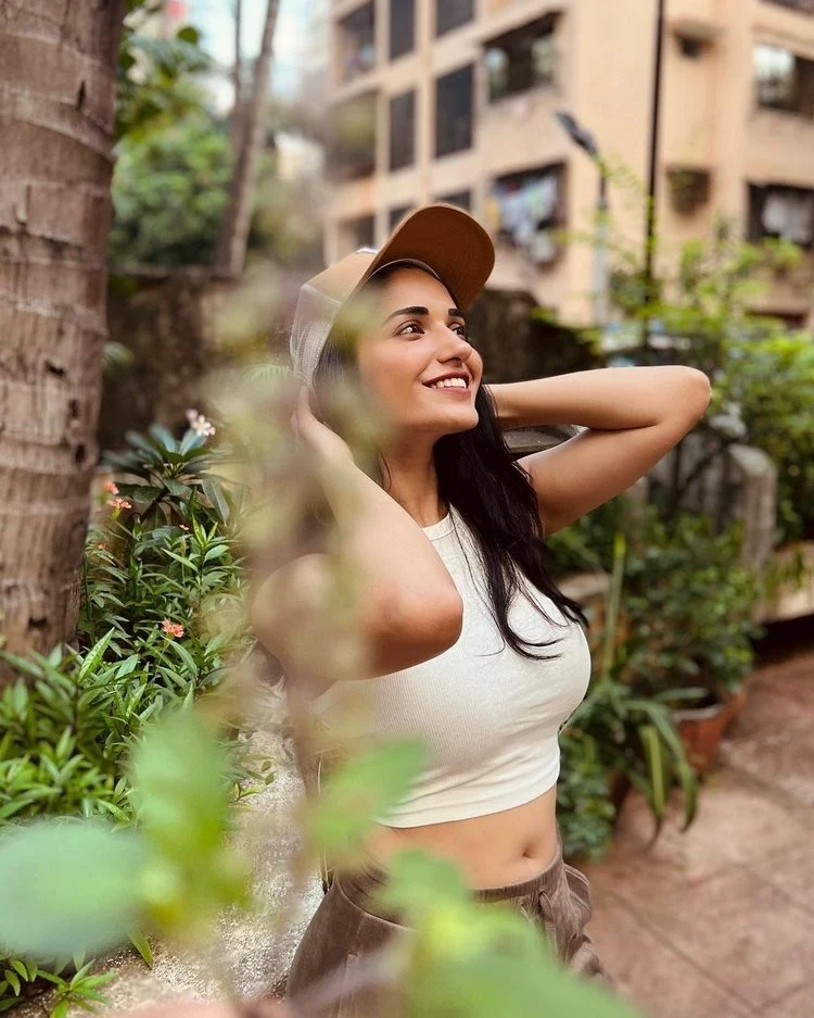 Ruhani Sharma10
