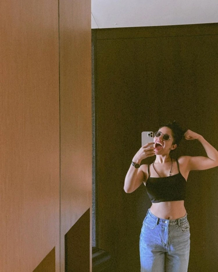 Ruhani Sharma11