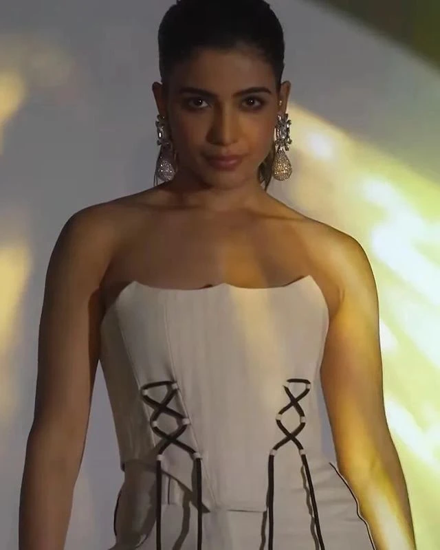 Samantha11