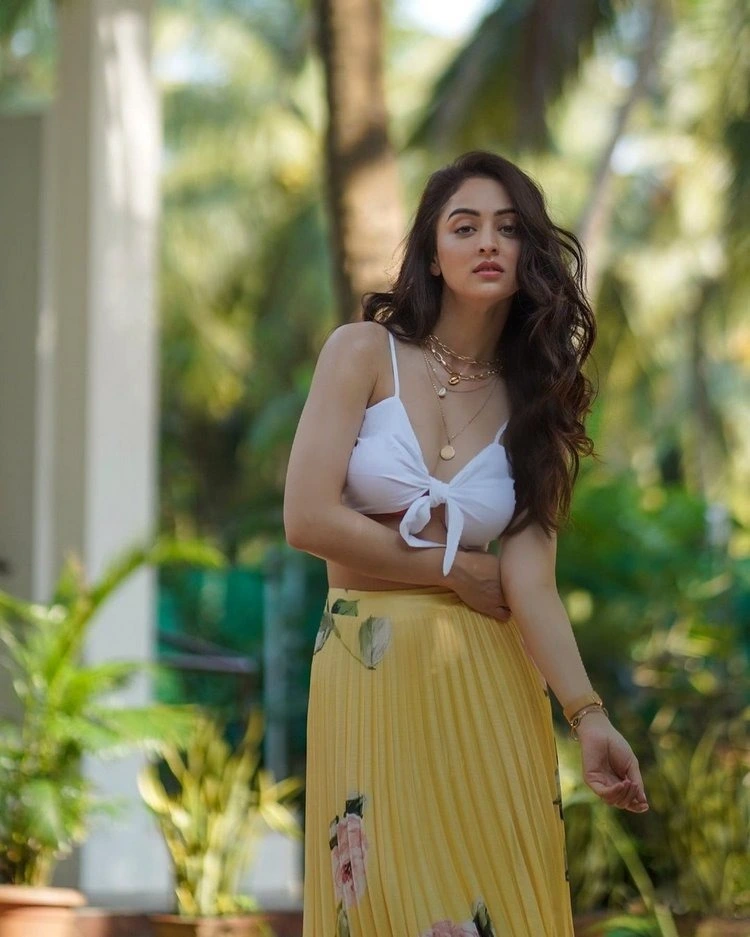 Sandeepa Dhar (12)