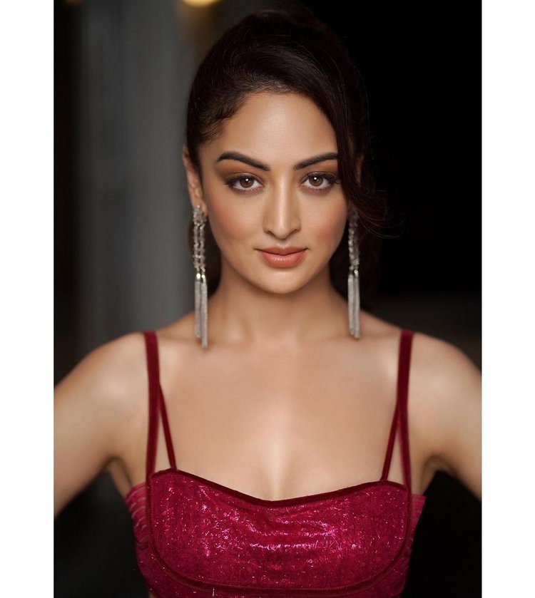 Sandeepa Dhar (9)