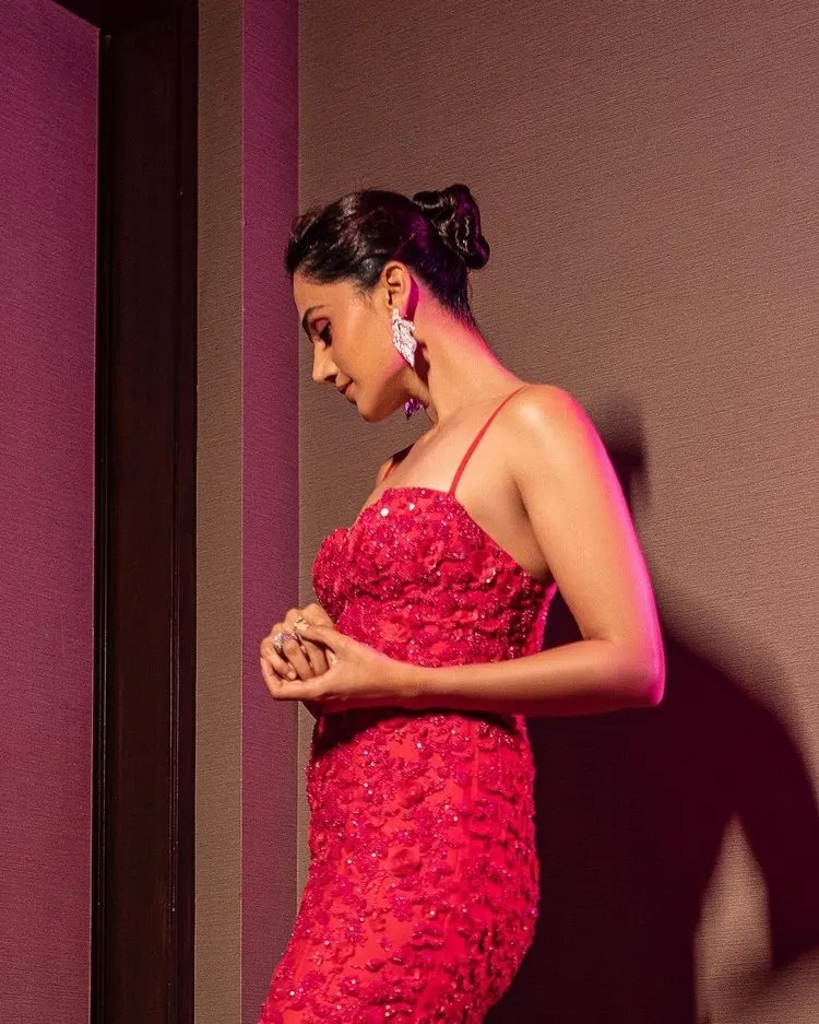 Taapsee Pannu (13)