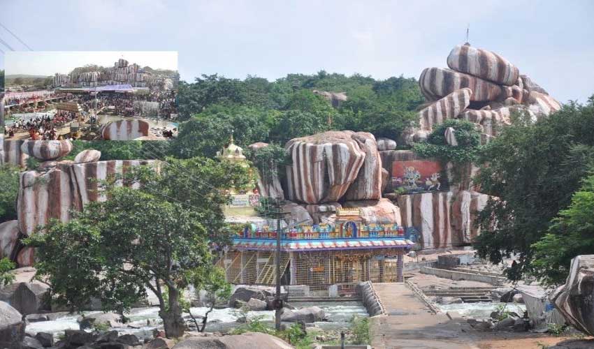 Medak : ఏడుపాయల జాతరకు పోటెత్తిన భక్తులు, ఘనంగా అమ్మవారి ఊరేగింపు.. రథోత్సవం Medak : ఏడుపాయల జాతరకు పోటెత్తిన భక్తులు, ఘనంగా అమ్మవారి ఊరేగింపు.. రథోత్సవం