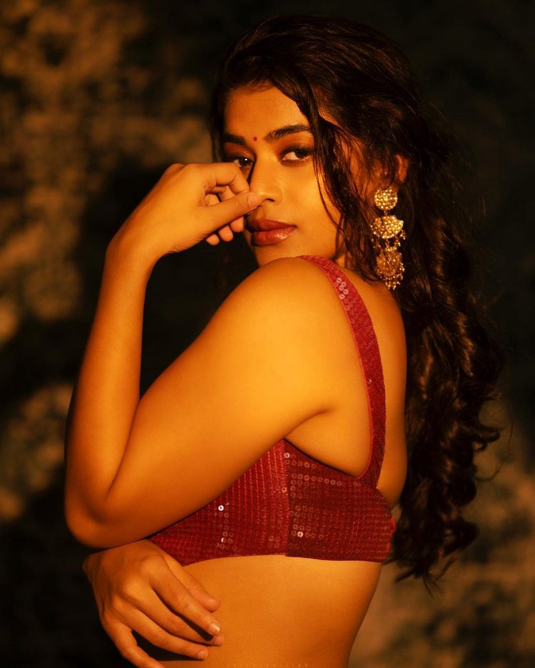 Yamini Bhaskar6
