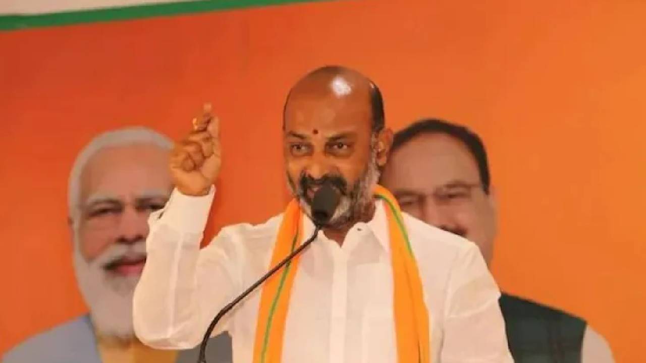 Bandi Sanjay On Telangana : సెంటిమెంట్ రగిలించే కుట్ర జరుగుతోంది – ఎన్నారైలతో బండి సంజయ్ Bandi Sanjay On Telangana : సెంటిమెంట్ రగిలించే కుట్ర జరుగుతోంది – ఎన్నారైలతో బండి సంజయ్