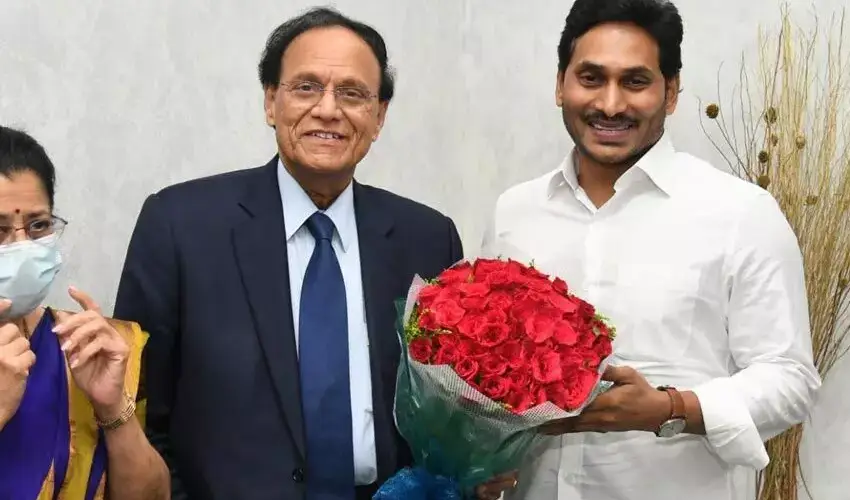 AP Cancer Hospitals : ఏపీలో మూడు క్యాన్సర్ ఆసుపత్రులు.. అతి తక్కువ ధరకే చికిత్స AP Cancer Hospitals : ఏపీలో మూడు క్యాన్సర్ ఆసుపత్రులు.. అతి తక్కువ ధరకే చికిత్స