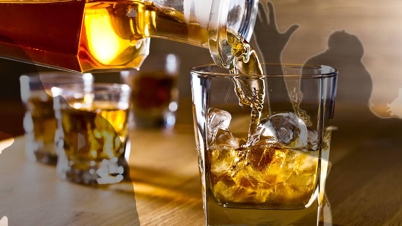 Drunken Violence: భర్త తలను రాయితో చితక్కొటి హతమార్చిన మహిళ Drunken Violence: భర్త తలను రాయితో చితక్కొటి హతమార్చిన మహిళ