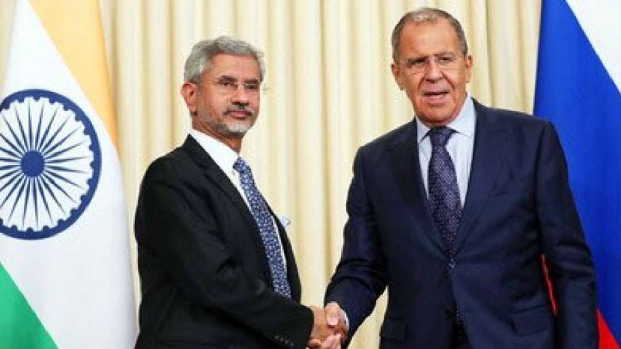 India-Russia: త్వరలో భారత్ రానున్న రష్యా విదేశాంగ మంత్రి: కీలక అంశాలపై చర్చ India-Russia: త్వరలో భారత్ రానున్న రష్యా విదేశాంగ మంత్రి: కీలక అంశాలపై చర్చ