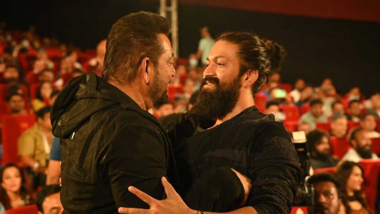 Yash : ‘కేజీఎఫ్ 2’ సినిమా మధ్యలో సంజయ్ దత్కి లంగ్ క్యాన్సర్.. Yash : ‘కేజీఎఫ్ 2’ సినిమా మధ్యలో సంజయ్ దత్కి లంగ్ క్యాన్సర్..