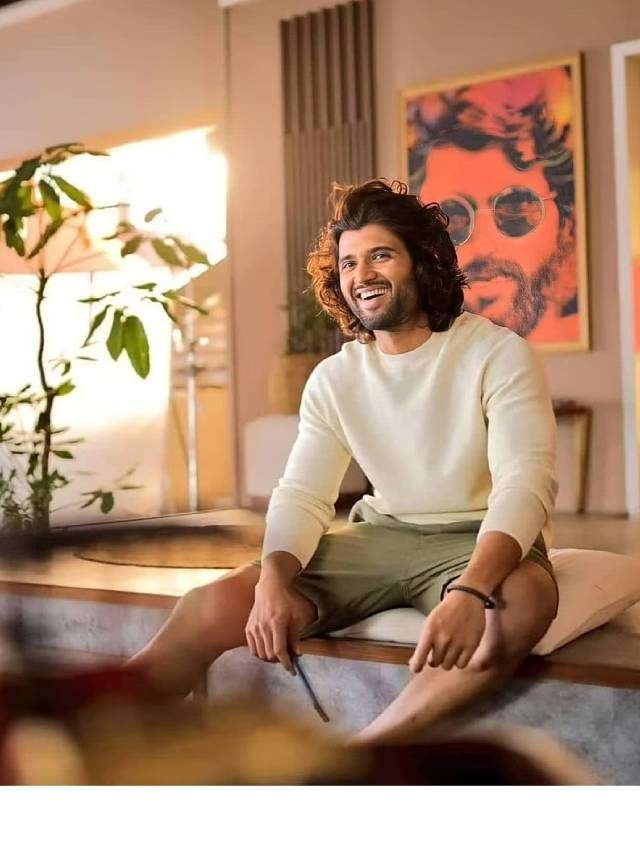 >స్టార్ డైరెక్టర్స్‌తో విజయ దేవరకొండ లైనప్
