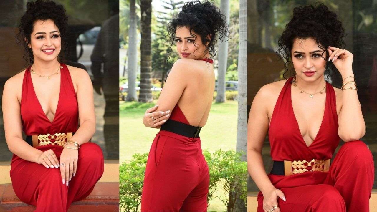 Apsara Rani: మత్తెక్కించే చూపుల‌తో పిచ్చెక్కిస్తున్న‌ అప్స‌ర రాణి!
