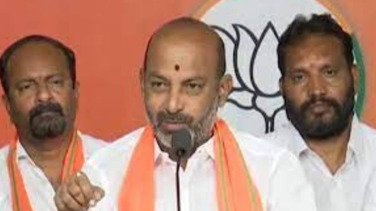 Bandi sanjay : మంత్రిపై హత్య కేసు నమోదు చేయాలి: బండి సంజయ్ Bandi sanjay : మంత్రిపై హత్య కేసు నమోదు చేయాలి: బండి సంజయ్