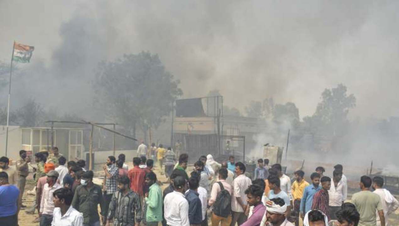 Uttar Pradesh : యూపీలో దారుణం.. అగ్నిప్రమాదంలో 38 గోవులు మృతి Uttar Pradesh : యూపీలో దారుణం.. అగ్నిప్రమాదంలో 38 గోవులు మృతి