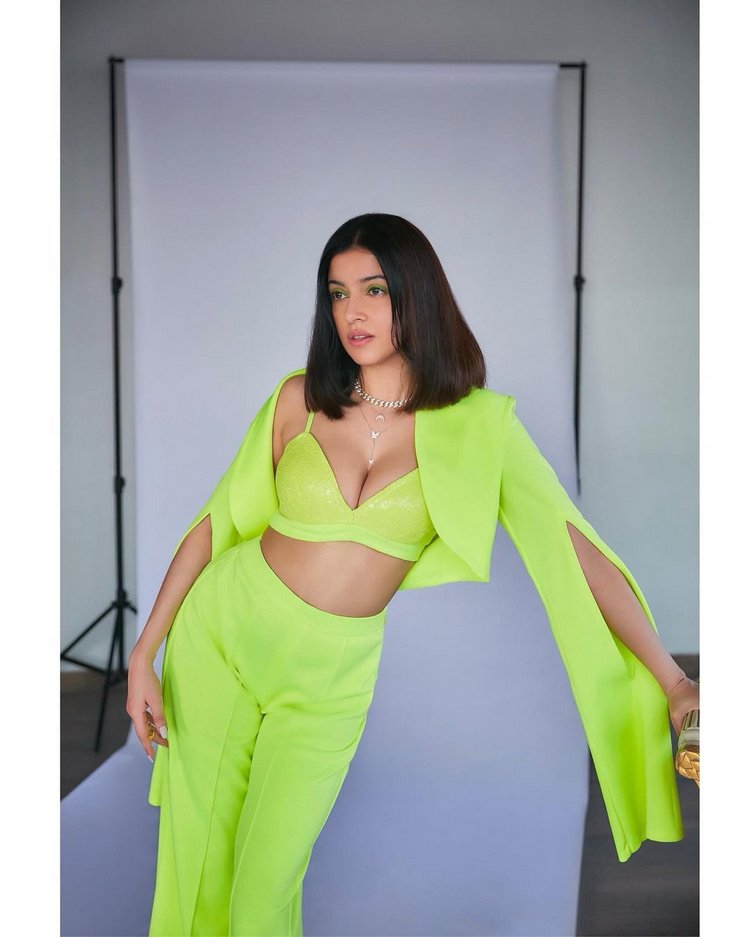 Divya Khosla Kumar4