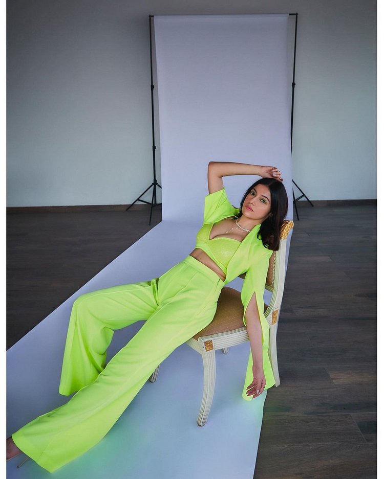 Divya Khosla Kumar5