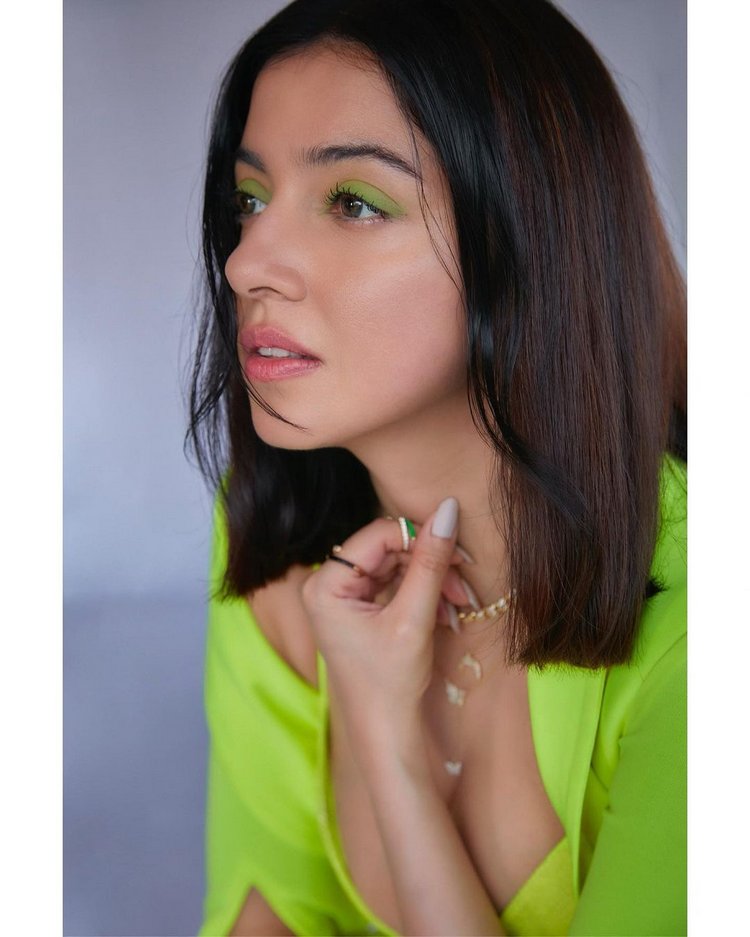 Divya Khosla Kumar9