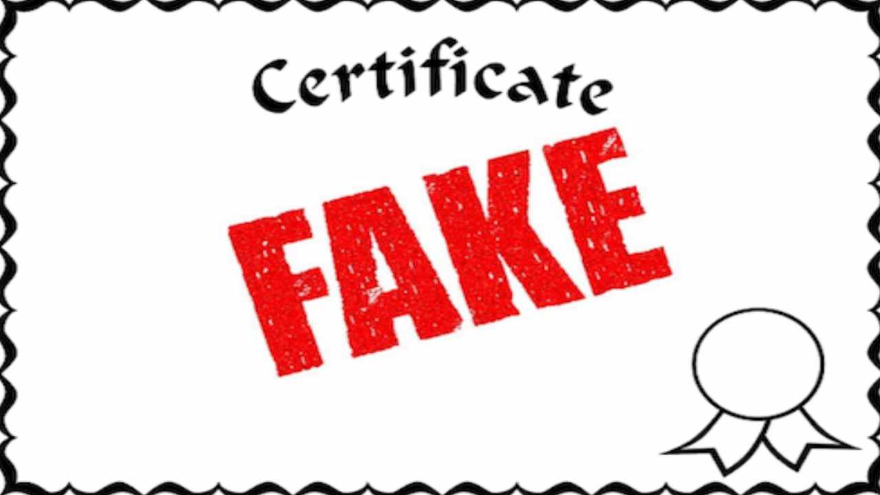 Fake certificate : ఫేక్ సర్టిఫికెట్లు సమర్పిస్తే క్రిమినల్ కేసులు Fake certificate : ఫేక్ సర్టిఫికెట్లు సమర్పిస్తే క్రిమినల్ కేసులు