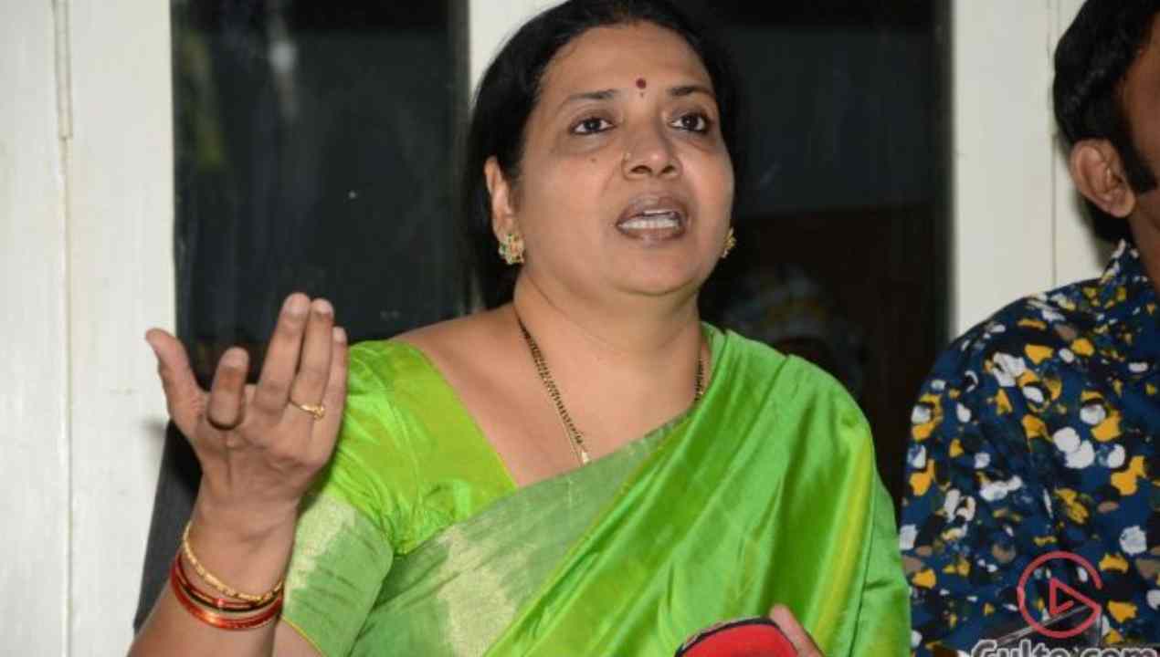 Jeevitha Rajasekhar: తప్పు చేయలేదు.. నేనెక్కడికీ పారిపోలేదు.. Jeevitha Rajasekhar: తప్పు చేయలేదు.. నేనెక్కడికీ పారిపోలేదు..