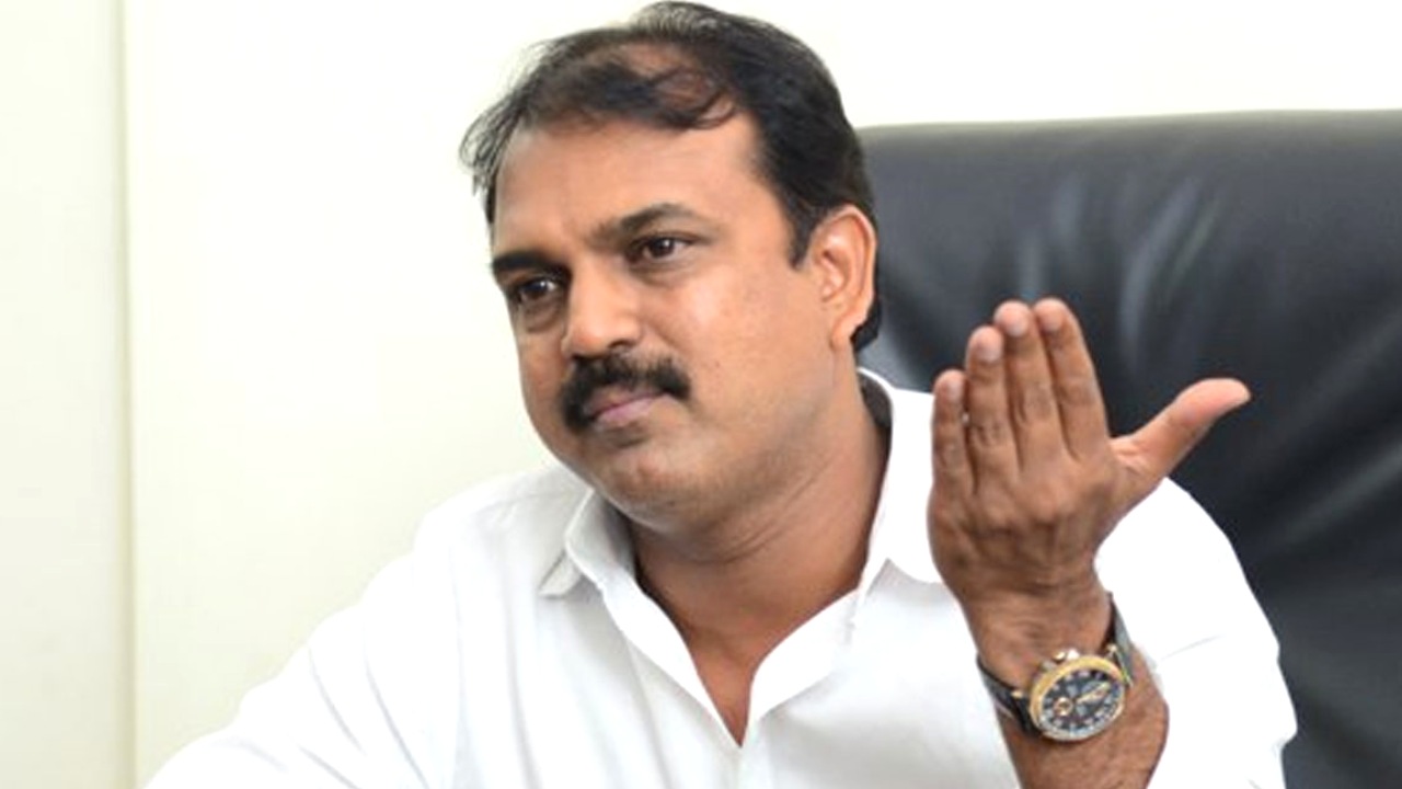 Koratala Siva: ముగ్గురు హీరోలను లైన్లో పెడుతున్న కొరటాల Koratala Siva: ముగ్గురు హీరోలను లైన్లో పెడుతున్న కొరటాల