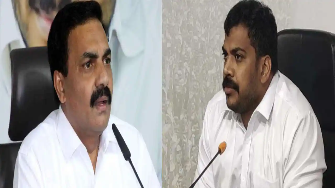 AP: నెల్లూరులో మంత్రి కాకాణి ఫ్లెక్సీల కాక.. అనిల్ కుమార్ యాదవ్ పై ఆగ్రహం AP: నెల్లూరులో మంత్రి కాకాణి ఫ్లెక్సీల కాక.. అనిల్ కుమార్ యాదవ్ పై ఆగ్రహం
