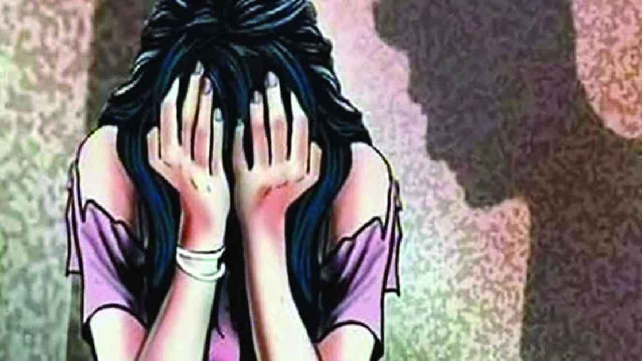 JubileeHills Rape Case : రేప్ కేసు.. వెలుగులోకి కొత్త విషయాలు, బాలిక కుటుంబసభ్యులకు బెదిరింపులు JubileeHills Rape Case : రేప్ కేసు.. వెలుగులోకి కొత్త విషయాలు, బాలిక కుటుంబసభ్యులకు బెదిరింపులు