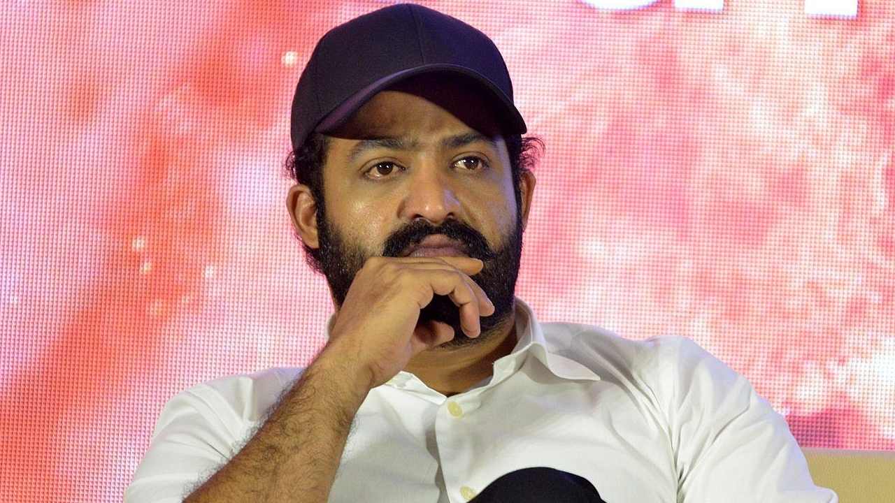 NTR: కాషాయం కడుతున్న ఎన్టీఆర్.. ఎందుకో తెలుసా? NTR: కాషాయం కడుతున్న ఎన్టీఆర్.. ఎందుకో తెలుసా?