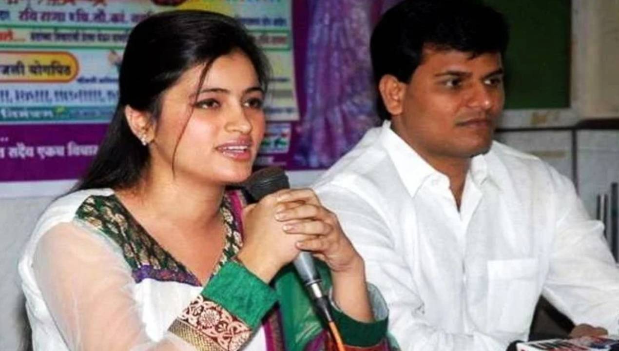 Navneet Kaur: ఒకప్పటి తెలుగు హీరోయిన్ నవనీత్ రానాకు వై కేటగిరి సెక్యురిటీ ఎందుకు? శివసేనతో ఆమెకున్న గొడవేంటి? Navneet Kaur: ఒకప్పటి తెలుగు హీరోయిన్ నవనీత్ రానాకు వై కేటగిరి సెక్యురిటీ ఎందుకు? శివసేనతో ఆమెకున్న గొడవేంటి?