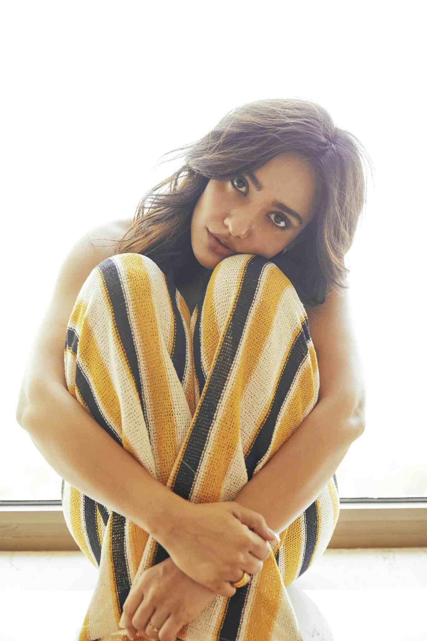 Neha Sharma Hot Pics 04