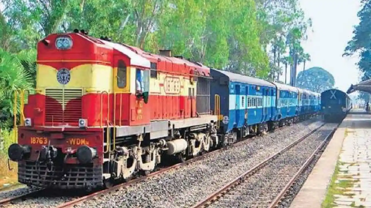 Summer Trains : హైదరాబాద్-తిరుపతి మధ్య వేసవి ప్రత్యేక రైళ్లు Summer Trains : హైదరాబాద్-తిరుపతి మధ్య వేసవి ప్రత్యేక రైళ్లు