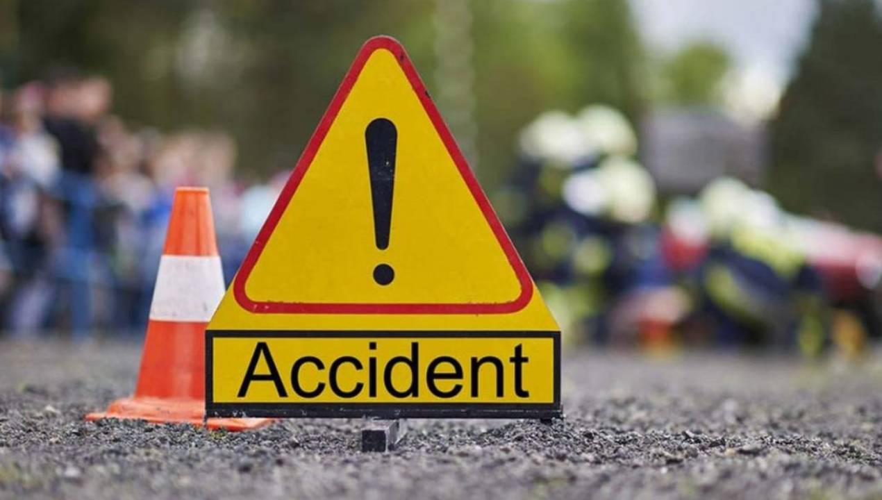 Road accidents : నంద్యాలలో ఘోర రోడ్డు ప్రమాదం.. ముగ్గురు మృతి Road accidents : నంద్యాలలో ఘోర రోడ్డు ప్రమాదం.. ముగ్గురు మృతి