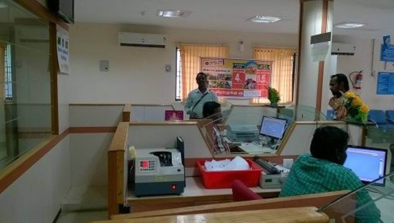Sbi Bank: 31పైసల రుణం చెల్లించలేదని రైతు పట్ల బ్యాంకు సిబ్బంది వింతప్రవర్తన.. హైకోర్టు ఏం చేసిందంటే.. Sbi Bank: 31పైసల రుణం చెల్లించలేదని రైతు పట్ల బ్యాంకు సిబ్బంది వింతప్రవర్తన.. హైకోర్టు ఏం చేసిందంటే..