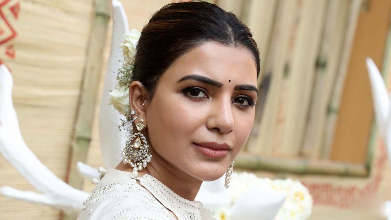 Samantha: ‘శాకుంతలం’కు శుభం కార్డు వేసిన సమంత! Samantha: ‘శాకుంతలం’కు శుభం కార్డు వేసిన సమంత!