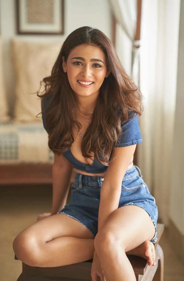 Shalini Pandey Stuns With Her New Look