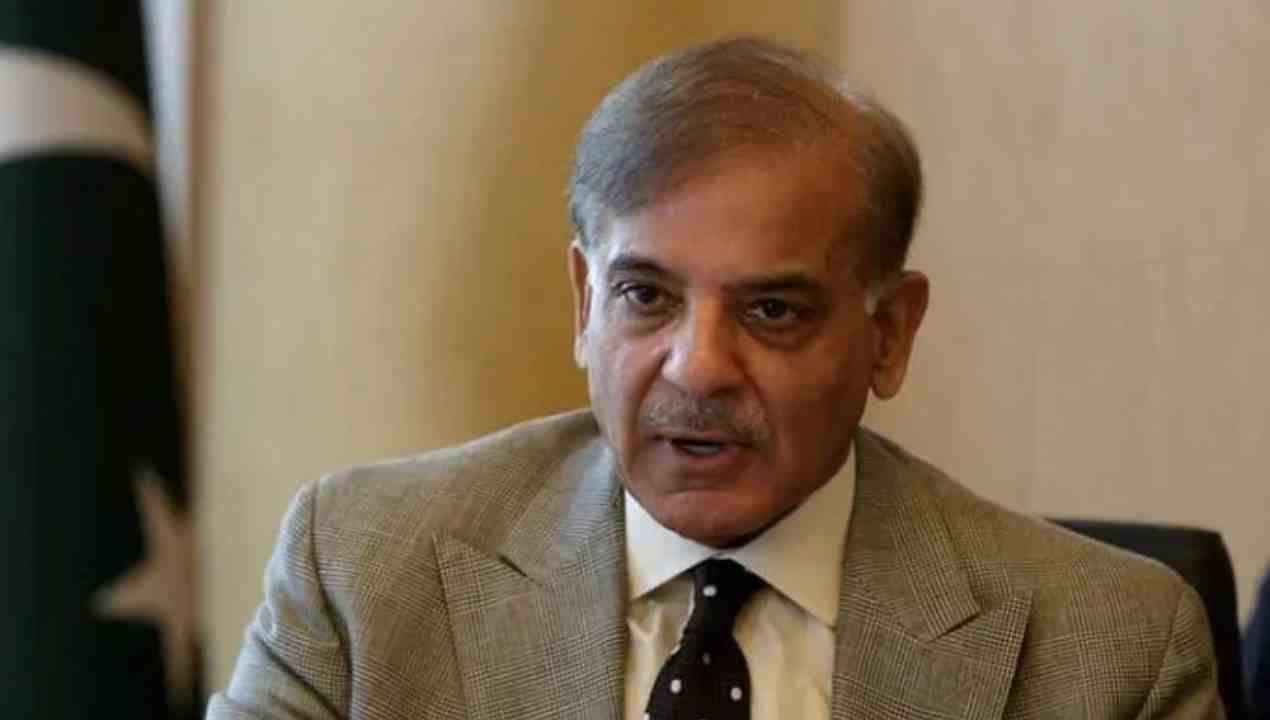 Shehbaz Sharif : మేము ఎవరిపైనా ప్రతీకారం తీర్చుకోం.. కానీ చట్టం తనపని తాను చేసుకుపోతుంది Shehbaz Sharif : మేము ఎవరిపైనా ప్రతీకారం తీర్చుకోం.. కానీ చట్టం తనపని తాను చేసుకుపోతుంది