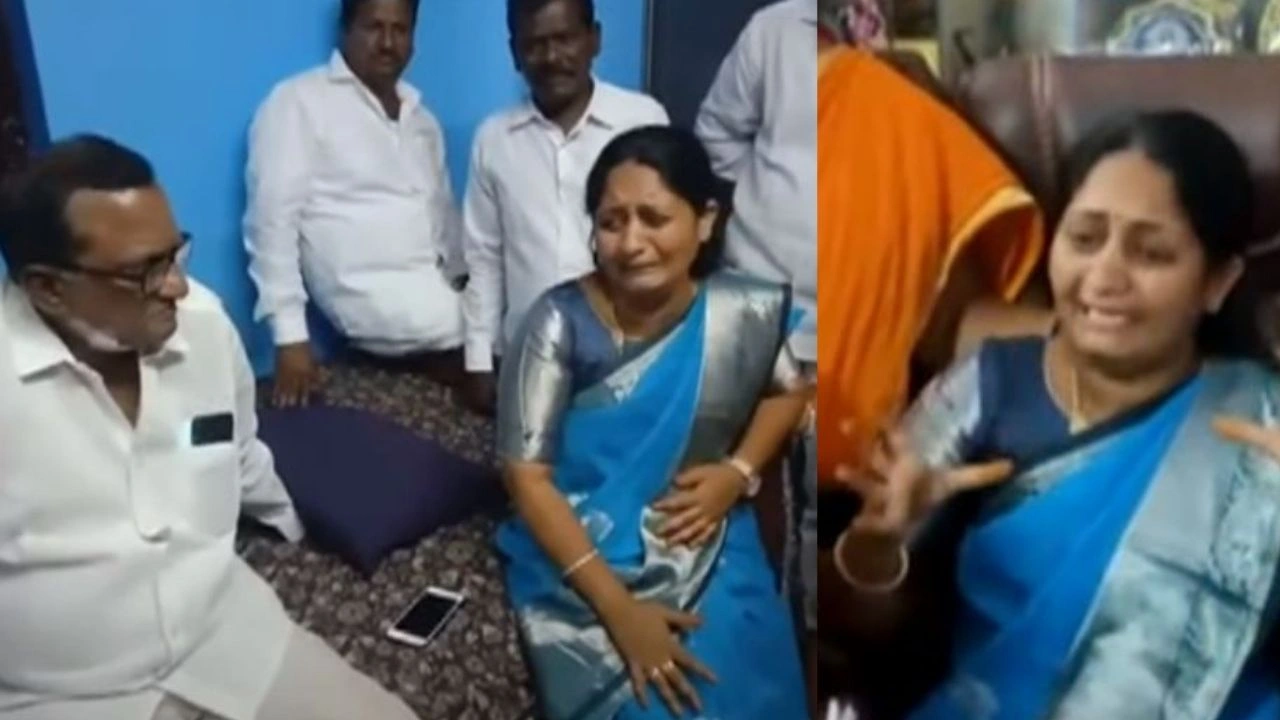 Kottagudem Municipal Chairperson : పార్టీ నేతలే అవమానించారంటూ.. కన్నీళ్లు పెట్టుకున్న కొత్తగూడెం మున్సిపల్ ఛైర్పర్సన్ Kottagudem Municipal Chairperson : పార్టీ నేతలే అవమానించారంటూ.. కన్నీళ్లు పెట్టుకున్న కొత్తగూడెం మున్సిపల్ ఛైర్పర్సన్
