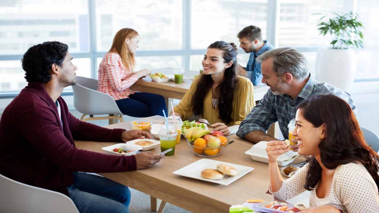 Breakfast : ఆఫీసు ఉద్యోగులకు ఆరోగ్యకరమైన అల్పాహారం అవసరమే! Breakfast : ఆఫీసు ఉద్యోగులకు ఆరోగ్యకరమైన అల్పాహారం అవసరమే!