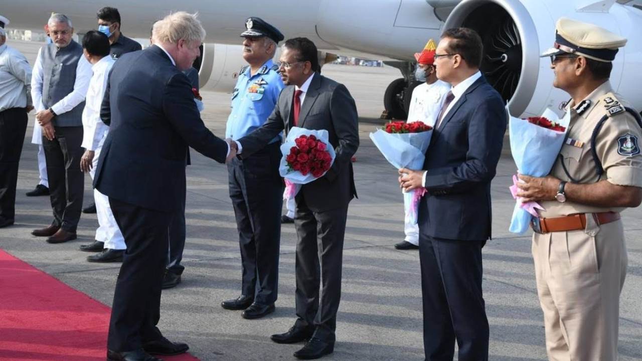 Uk Pm Boris Johnson Arrives In India For 2 Day Visit, Gujarat Cm Welcomes Him (1)
