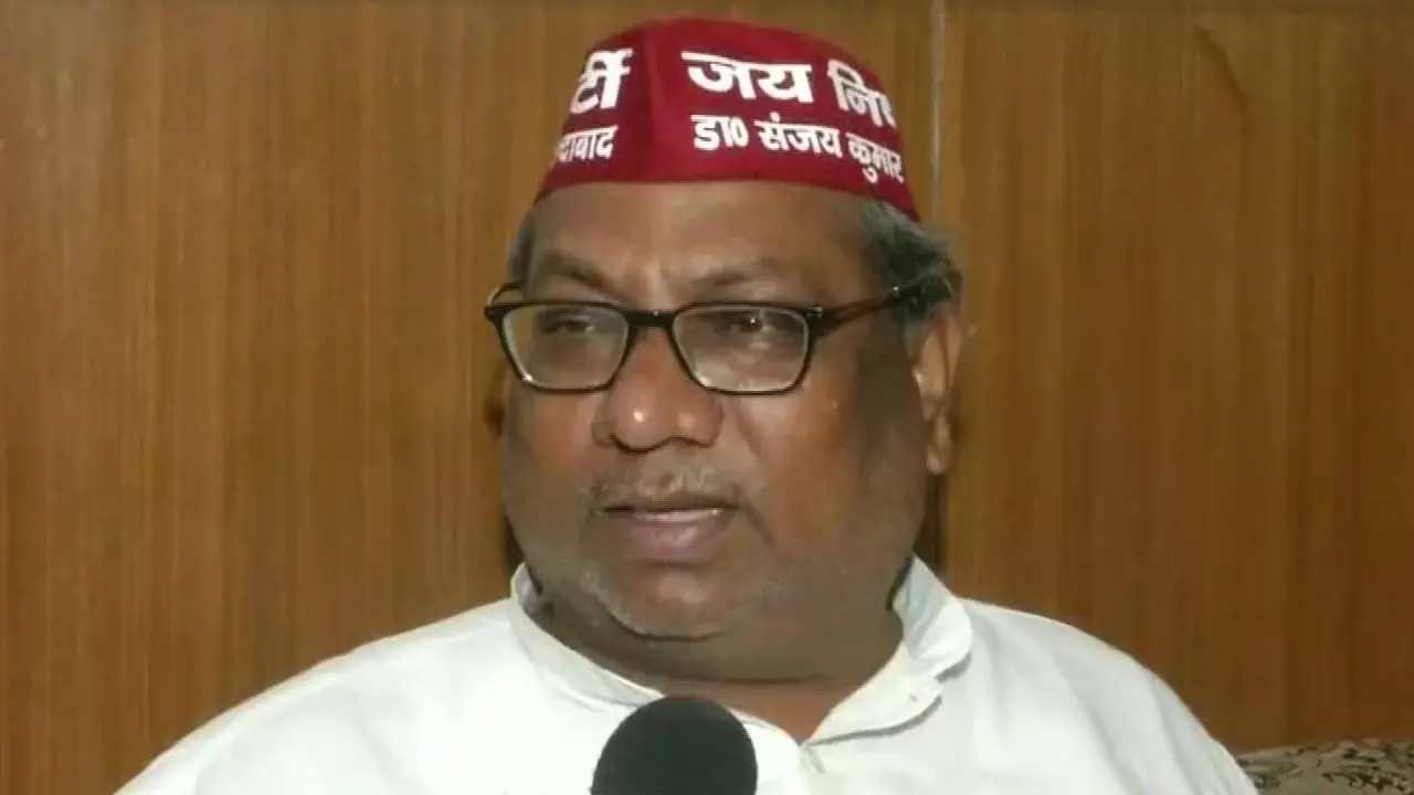 HIndi Language : హిందీ మాట్లాడని వారు భారతదేశం వదిలి వెళ్లిపోవాలి : బీజేపీ మంత్రి వ్యాఖ్యలు HIndi Language : హిందీ మాట్లాడని వారు భారతదేశం వదిలి వెళ్లిపోవాలి : బీజేపీ మంత్రి వ్యాఖ్యలు