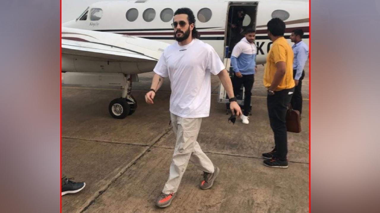 Akhil Akkineni: వైజాగ్లో ఏజెంట్ క్రేజ్ మామూలుగా లేదుగా! Akhil Akkineni: వైజాగ్లో ఏజెంట్ క్రేజ్ మామూలుగా లేదుగా!