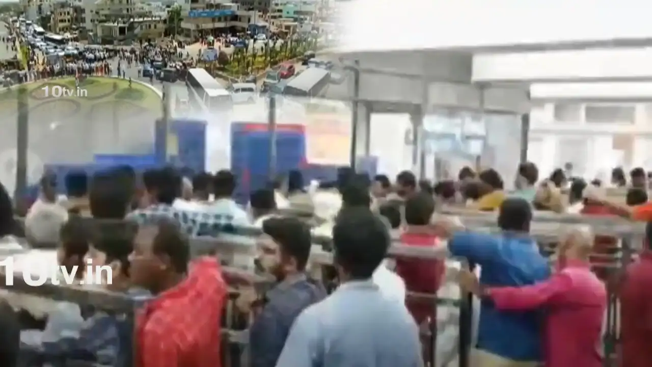 Yadadri : యాదగిరిగుట్టలో ఫుల్ రష్.. ఆటో వాలాల ఆందోళన Yadadri : యాదగిరిగుట్టలో ఫుల్ రష్.. ఆటో వాలాల ఆందోళన