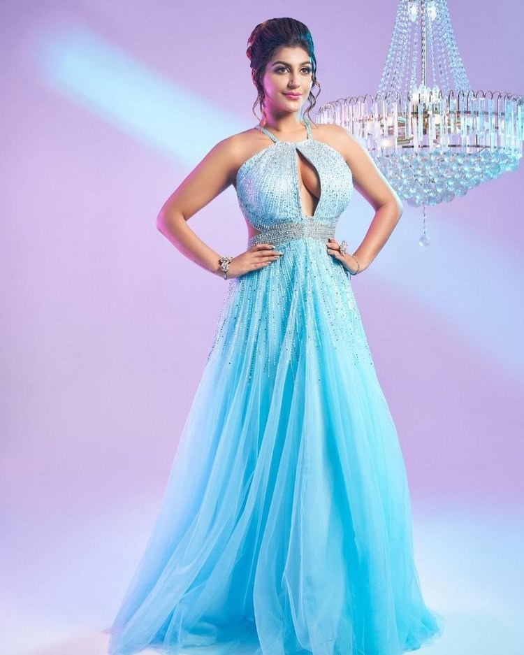 Yashika Aannand6