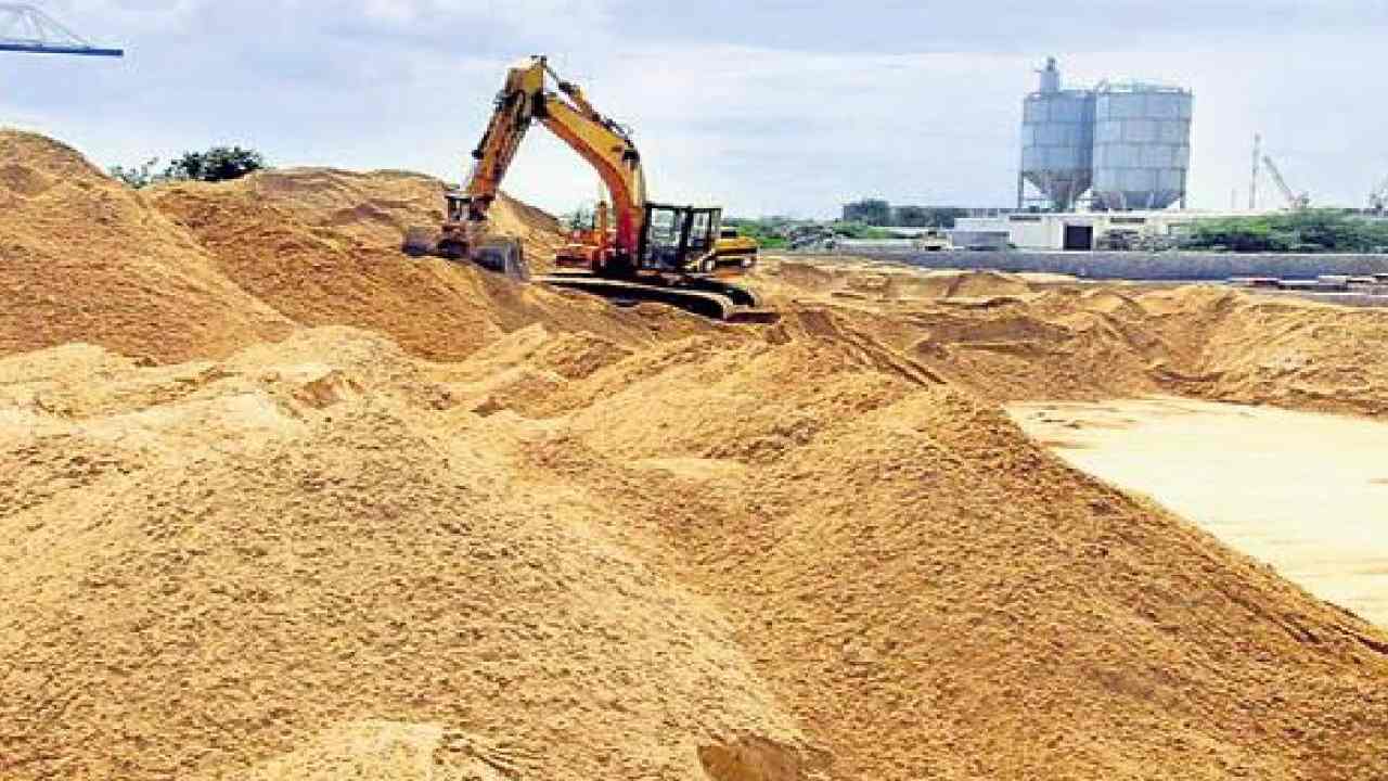 Andhra Pradesh: గుడివాడలో ఆర్ఐపై దాడి కేసులో ట్విస్ట్ Andhra Pradesh: గుడివాడలో ఆర్ఐపై దాడి కేసులో ట్విస్ట్