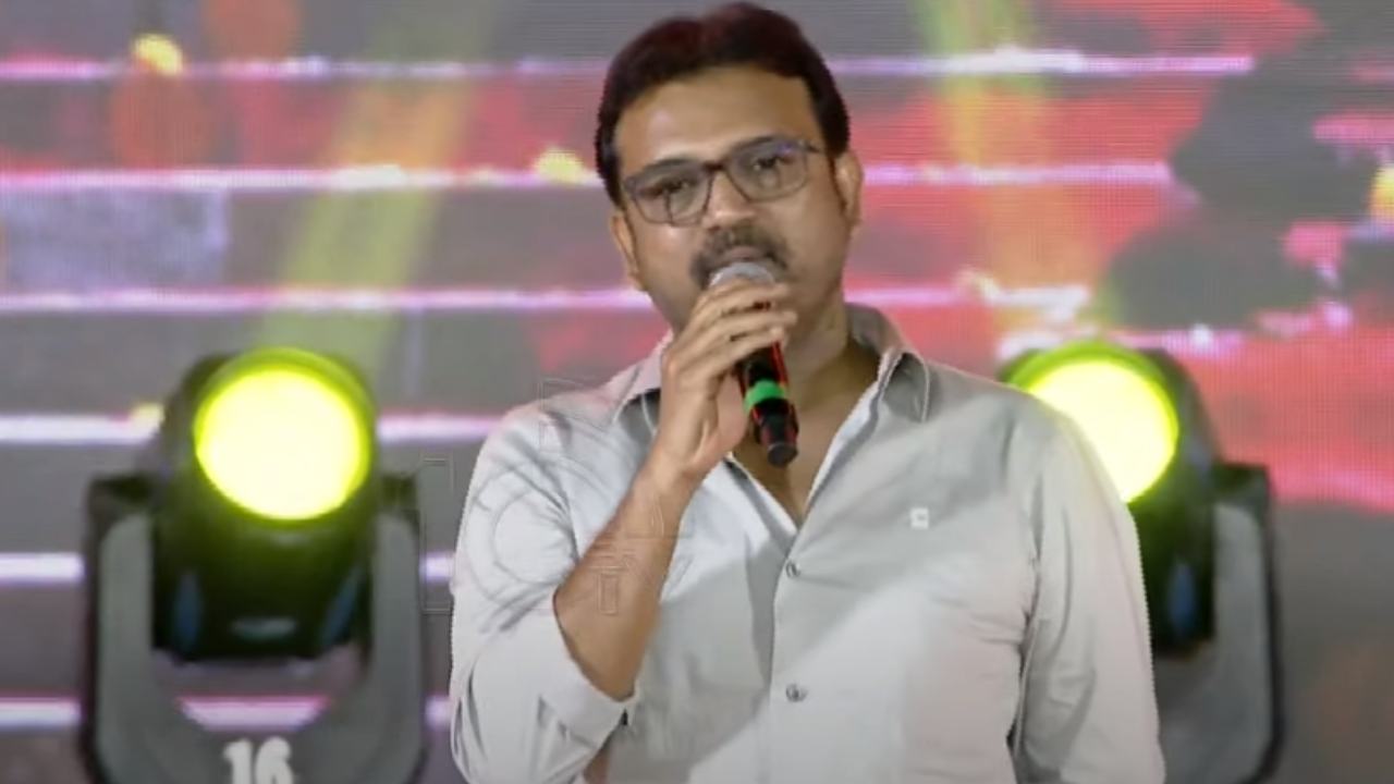 Koratala Siva: ఆచార్య గుణపాఠం.. కొరటాలకి అగ్ని పరీక్షగా ఎన్టీఆర్ సినిమా! Koratala Siva: ఆచార్య గుణపాఠం.. కొరటాలకి అగ్ని పరీక్షగా ఎన్టీఆర్ సినిమా!
